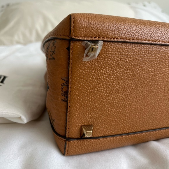 MCM sarah visetos hobo - Picture 8 of 16